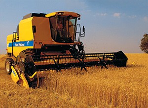INTELIGÊNCIA Colheita de trigo no Paraná. O agronegócio tem lições para o país (Foto: Claudio Goncalvess/Folhapress)