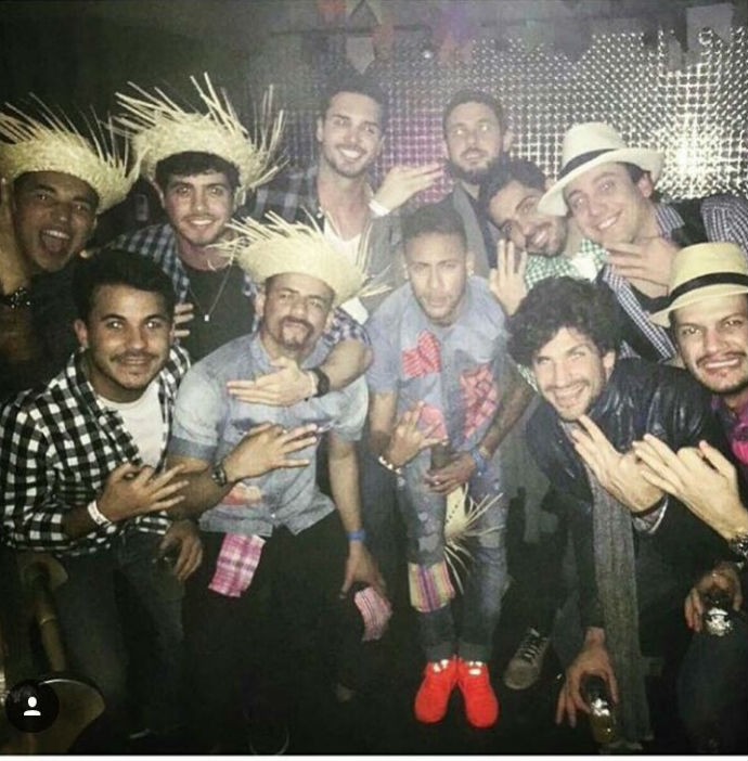 Neymar em festa junina em SC (Foto: Instagram)