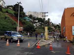 Região foi interditada em Salvador (Foto: Silvia Rezende / Rede Bahia)