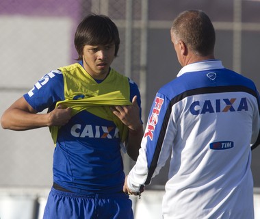 Mano elogia banco do Timão e diz que Romero pode iniciar um jogo em breve
