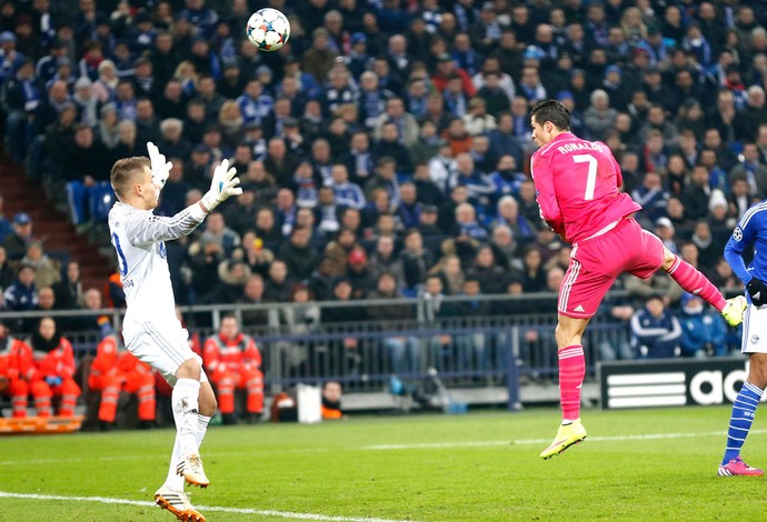 Cristiano Ronaldo, Schalke 04 X Real Madrid (Foto: Agência AP )