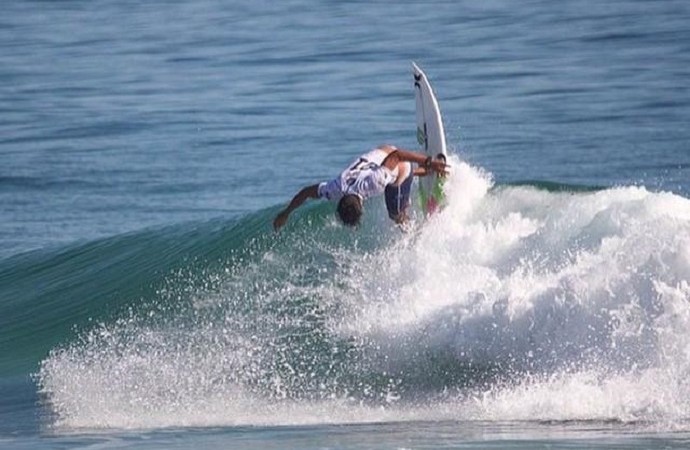 Miguel Pupo em ação na etapa de Gold Coast do mundial de Surfe (Foto: Reprodução/Instagram)