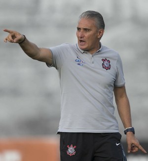Tite não se contenta com garotos e pede reforços: 