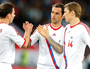 Roman Shirokov celebra gol da Rússia contra a Itália em amistoso (Foto: Reuters)
