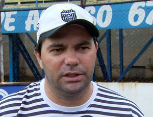 Claudemir Peixoto técnico União Barbarense (Foto: Carlos Velardi / EPTV)
