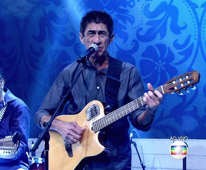 Fagrner lança música no Encontro (Foto: TV Globo)