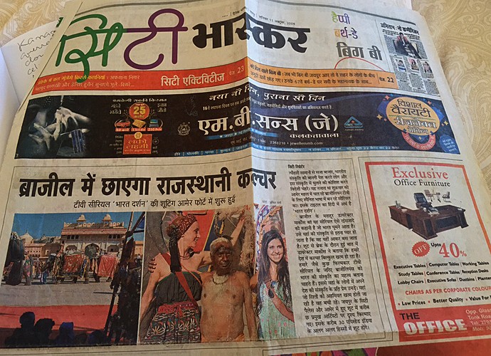 Paula Pereira foi capa do principal jornal de Jaipur, na Índia (Foto: Arquivo Pessoal)
