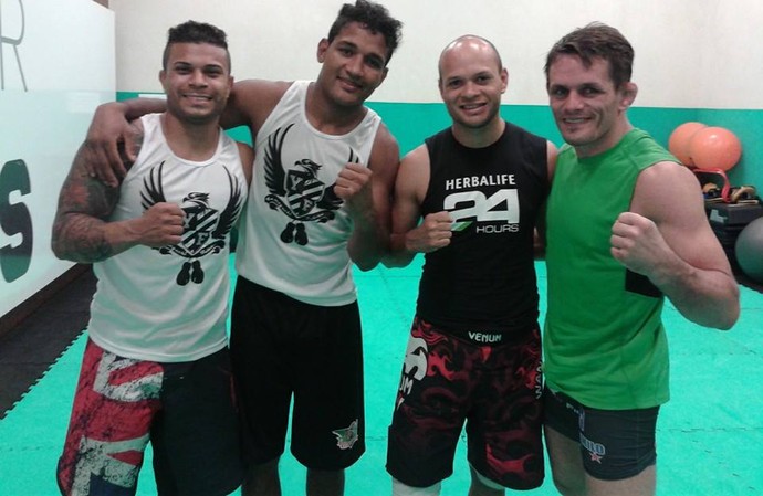 Rodrigo Damm treinou com os lutadores Rodrigo Marinho e Yamaguchi Falcão, além do técnico de MMA Rômulo Agulha (Foto: Divulgação/Arquivo Pessoal)