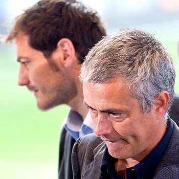 José Mourinho e Casillas em evento do Real Madrid (Foto: AP)