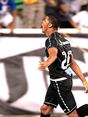 Romário comemora gol do Vasco contra o Fluminense (Foto: Marcelo Sadio / Site do Vasco)