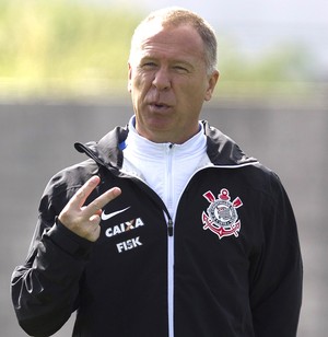 Timão vira melhor visitante, mas busca melhora contra 