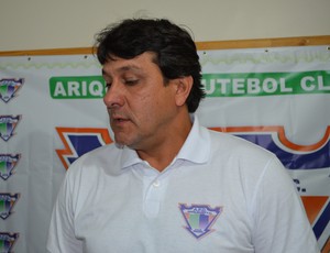 Treinador Júlio César é apresentado à equipe do Ariquemes (Foto: Eliete Marques) Treinador Júlio César é apresentado à equipe do Ariquemes (Foto: Eliete Marques)