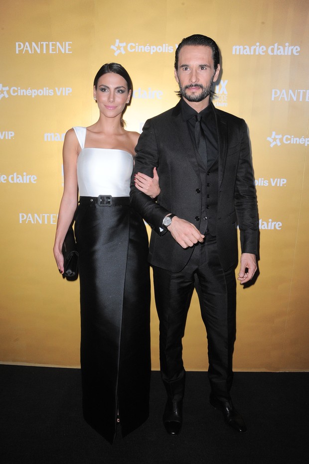 Rodrigo Santoro e a namorada, Mel Fronckowiak, em premiação na Cidade do México, no México (Foto: Grosby Group/ Agência)