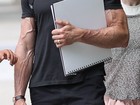 Veias dos braços de Hugh Jackman voltam a chamar a atenção
