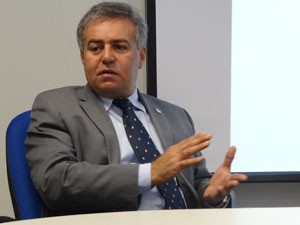 Delegado Osvaldo Moraes apresentou a conclusão do inquérito (Foto: Katherine Coutinho/G1)
