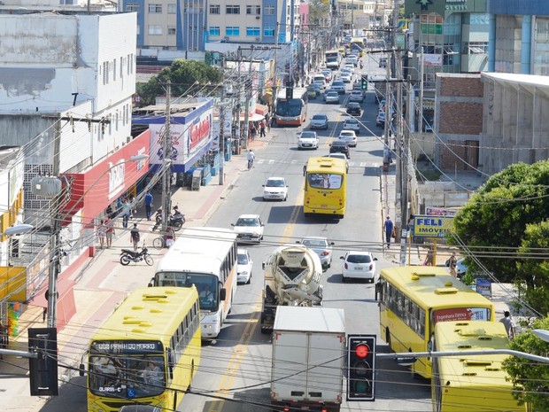 Guarapari quer cobrar taxa de ônibus e vans de turistas no Espírito Santo (Foto: Carlos Alberto Silva / A Gazeta)