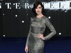 Anne Hathaway dá show de estilo nas pré-estreias de 'Interestelar'