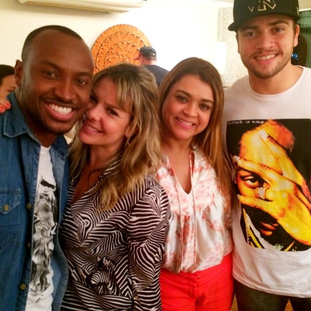 Thiaguinho, Fernanda Souza, Preta Gil e Rodrigo Godoy em festa no Rio (Foto: Instagram/ Reprodução)
