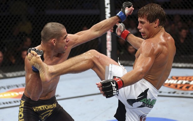 Urijah Faber x Renan Barao UFC 07/12 (Foto: Getty Images)
