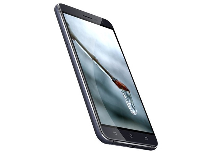 Zenfone 3 tem 3.000 mAh de bateria, assim como o Galaxy S7 (Foto: Divulgação/Asus) Zenfone 3 tem 3.000 mAh de bateria, assim como o Galaxy S7 (Foto: Divulgação/Asus)