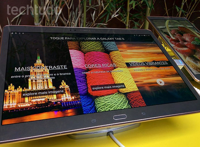 Samsung Galaxy Tab S: tela Quad HD Super AMOLED impressiona (Foto: Paulo Alves/TechTudo)
