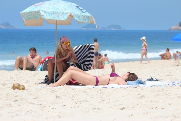 Luiza Brunet e Yasmin no Rio (Foto: Fabio Moreno/Photo RioNews)