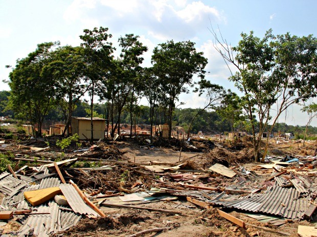 G1 - No AM, Indígenas São Retirados De Terreno Durante Reintegração De ...