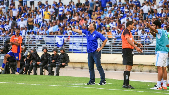 Oliveira Canindé, técnico do CSA (Foto: Ailton Cruz / Gazeta de Alagoas)