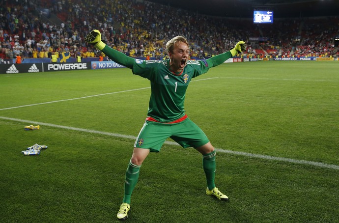 Patrik Carlgren goleiro Suécia x Portugal Eurocopa Sub-21 (Foto: Reuters)