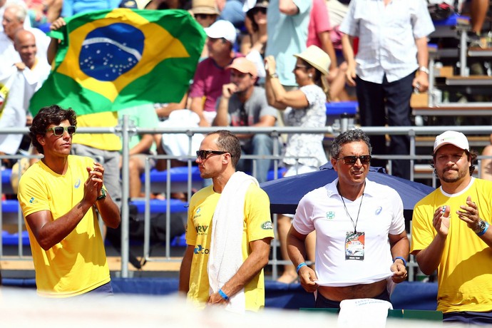 Banco brasileiro dá apoio a Bellucci (Foto: Divulgação / CBT) Banco brasileiro dá apoio a Bellucci (Foto: Divulgação / CBT)