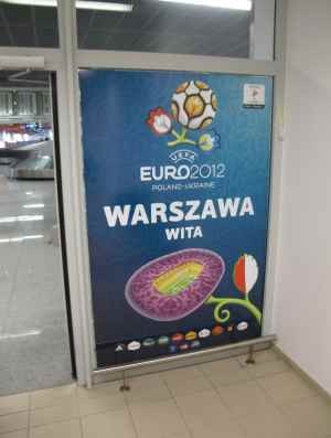 Cartaz de boas vindas da Euro no aeroporto de Varsóvia (Foto: Marcos Felipe / GLOBOESPORTE.COM)