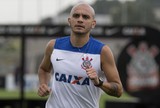 Fábio Santos é relacionado após seis meses e reforça Timão em clássico Fábio Santos é relacionado após seis meses e reforça Timão em clássico