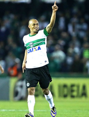 Julio Cesar Coritiba e Santos (Foto: Heuler Andrey / Agência estado)