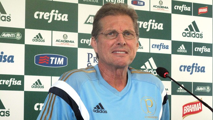 Valdivia é relacionado cinco minutos após ser descartado por Oswaldo