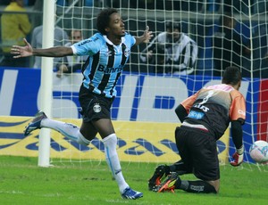 Guilherme Biteco contra o São Luiz (Foto: Wesley Santos/Agência PressDigital)