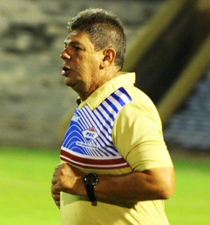 Neto Jordão, técnico do Piauí (Foto: Emanuele Madeira)
