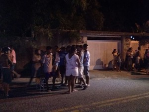 Irmãos foram encaminhados ao IML (Foto: Fabiana Lima/Inter TV)