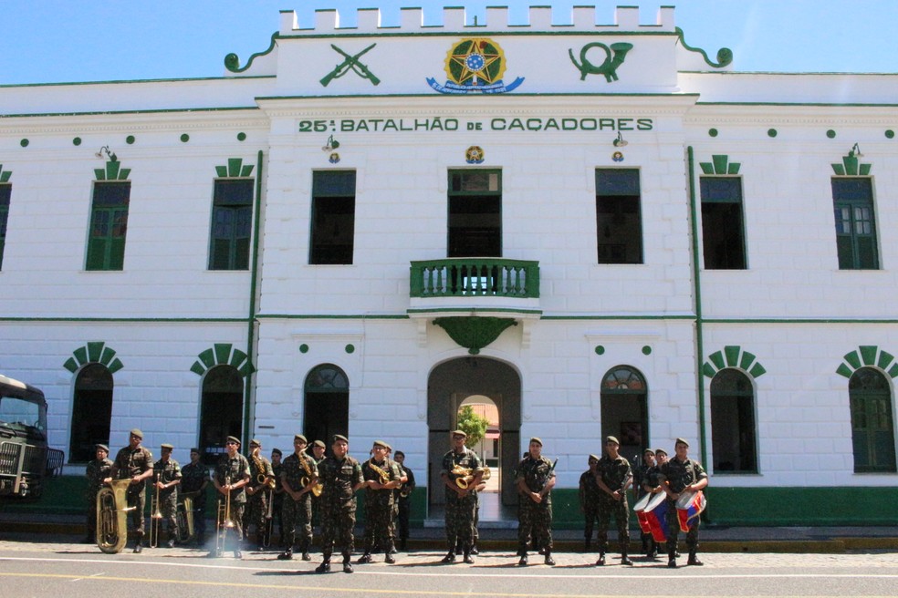 Banda do 25º Batalhão de Caçadores em Teresina (Foto: Catarina Costa/G1 PI)