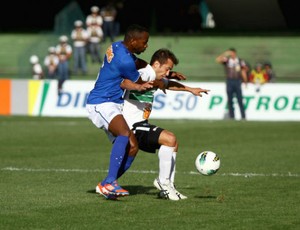 Everton Ribeiro, do Coritiba, em lance do jogo contra o Cruzeiro (Foto: Divulgação/Site oficial do Coritiba)