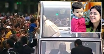 Após beijo do Papa, menino vira 'celebridade' na multidão no RJ