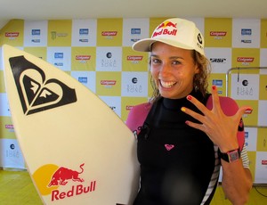 Surfe sally fitzgibbons, wct do rio praia da barra da tijuca (Foto: Leo Velasco)