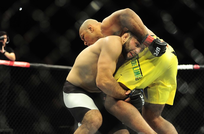Marcos Pezão, Gadzhimurad Antigulov, UFC São Paulo, MMA (Foto: Marcos Ribolli)