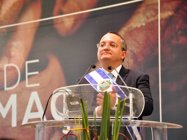 Pedro Taques (PDT) discursa como governador do estado de Mato Grosso. (Foto: Renê Dióz / G1)