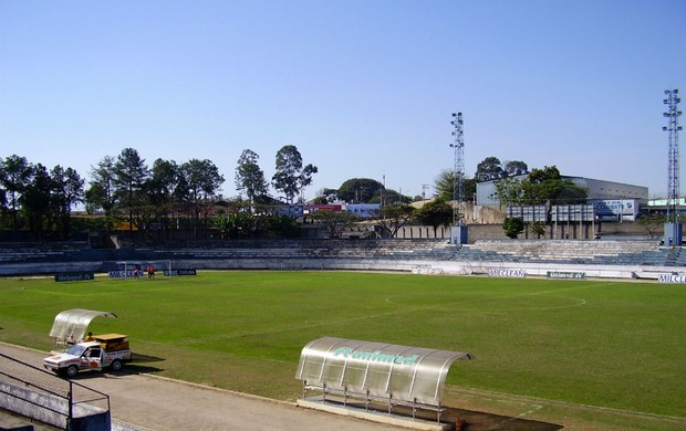 Estádio Joaquinzão-Taubaté (Foto: Arthur Costa/ Globoesporte.com)