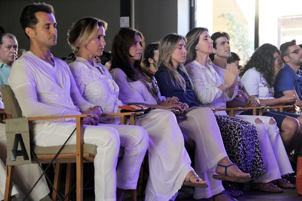 Famosos na palestra de Sri Prem Baba (Foto: Alex Palarea_Agnews)