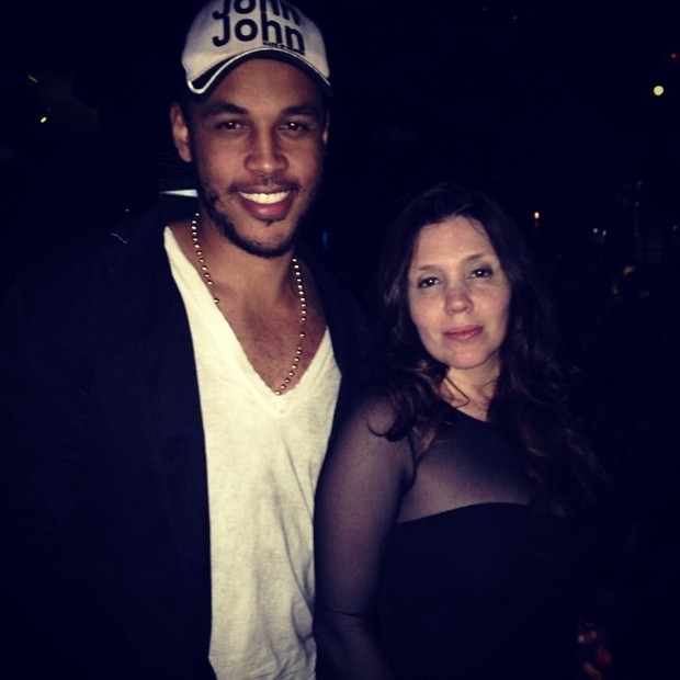 Simony com o namorado, Patrick Silva, em boate em São Paulo (Foto: Instagram/ Reprodução)