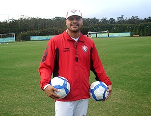 Flavio Tanajura auxiliar técnico Vitória (Foto: Diego Ribeiro / Globoesporte.com)