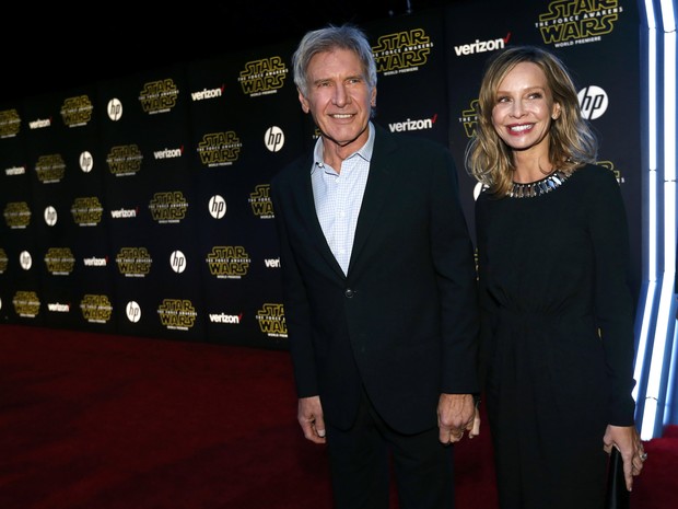 Harrison Ford e a mulher, Calista Flockhart, em première em Los Angeles, nos Estados Unidos (Foto: Mario Anzuoni/ Reuters)