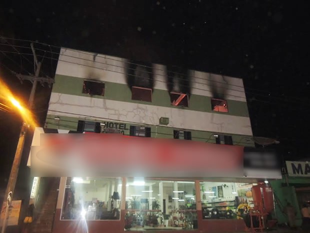 G1 Bombeiros Controlam Incêndio Em Hotel De Mt E Resgatam 2 Pessoas Notícias Em Mato Grosso 8218