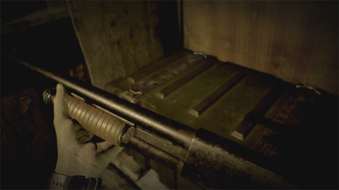 Resident Evil 7 revela uma shotgun e retorno das clássicas caixas de item da série (Foto: Reprodução/YouTube)